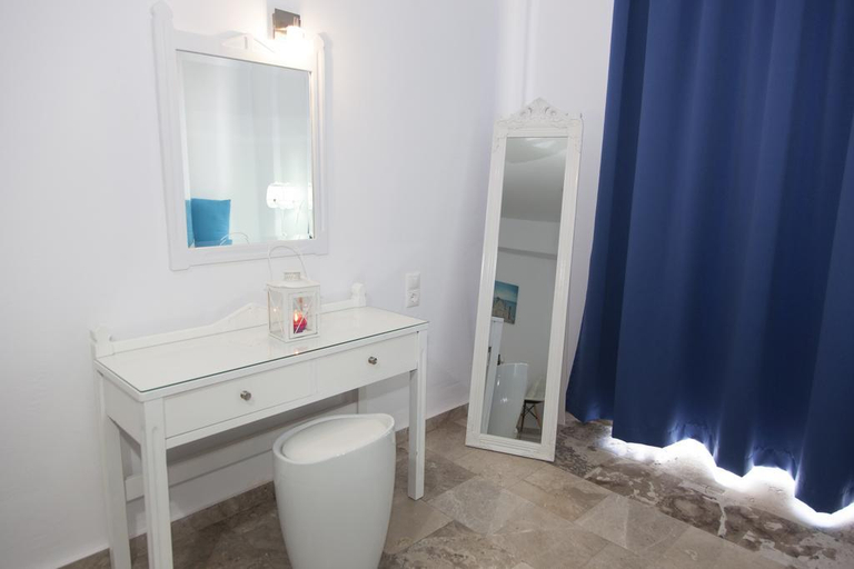 Bathroom 5, Seagull Hotel, Crete