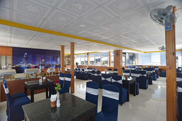 Food & Drinks 5, Boss Hotel Saigon, Chợ Gạo