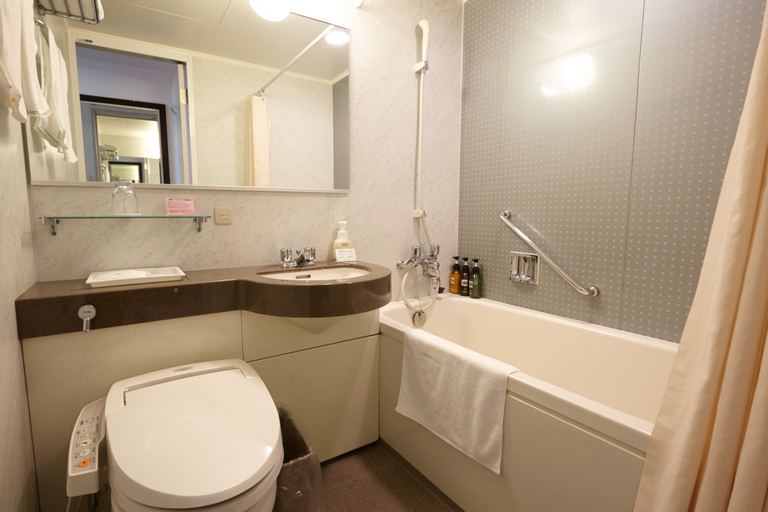 Bathroom 27