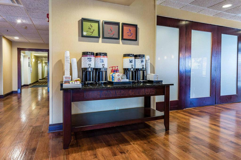 Public Area 2, Hampton Inn Somerset, KY, Pulaski