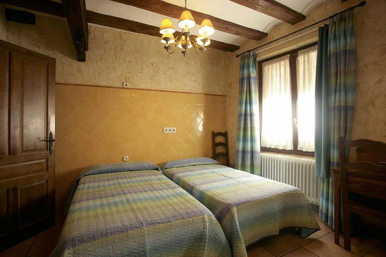 Bedroom 5, Bidean, Navarra