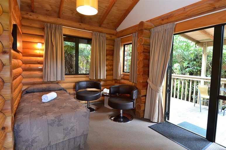 Public Area 4, Rainforest Retreat, Westland