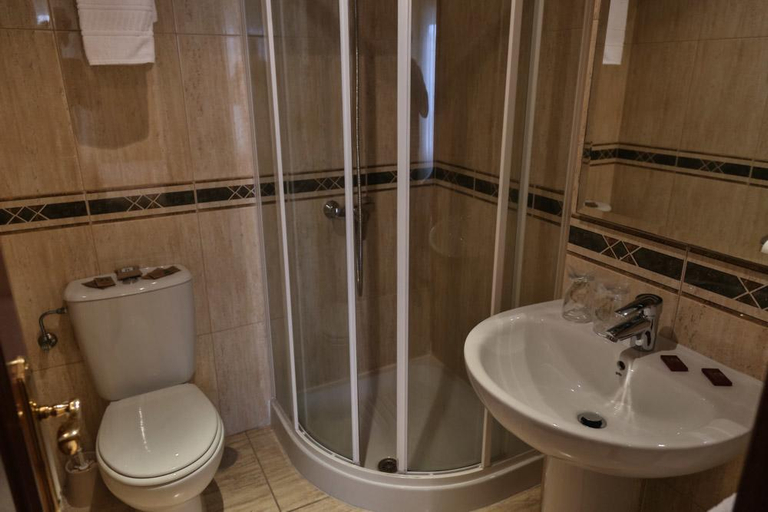 Bathroom 4, Hostal Stella Del Mare, A Coruña