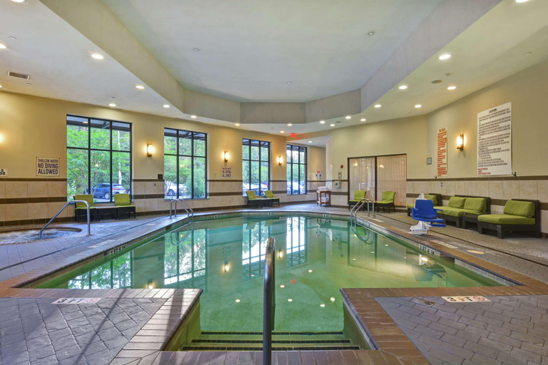 Sport & Beauty 2, Embassy Suites Savannah Airport, Chatham