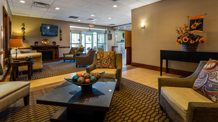 Public Area 2, Best Western Plus Bridgeport Inn, Harrison