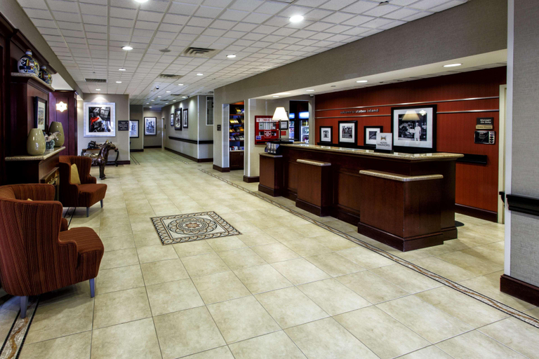 Public Area 2, Hampton Inn & Suites Staten Island, New York