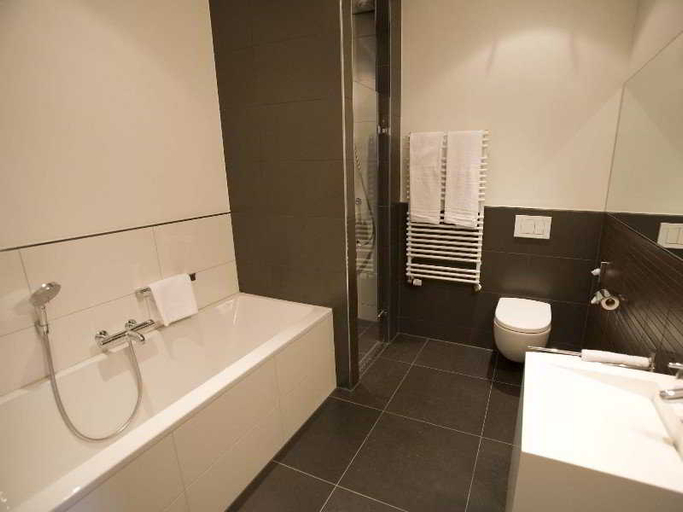 Bathroom, Sandton Ijsselhotel, Deventer