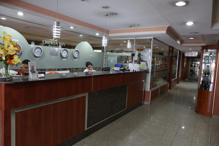 Public Area 3, La Cresta Inn, Panamá