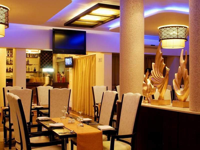 Food & Drinks 4, The Ren Hotels, Nashik