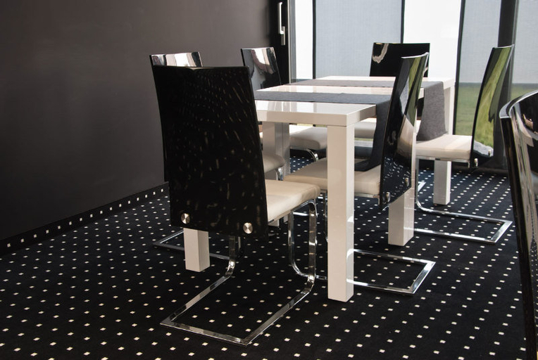 Public Area 2, Fashion, Stolichna