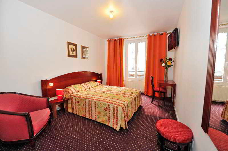 Bedroom 3, Le Victor Hugo, Hauts-de-Seine