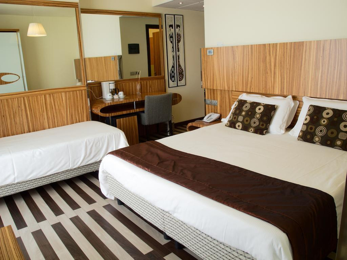 Bedroom 4, Bibione Palace Suite Hotel, Venezia