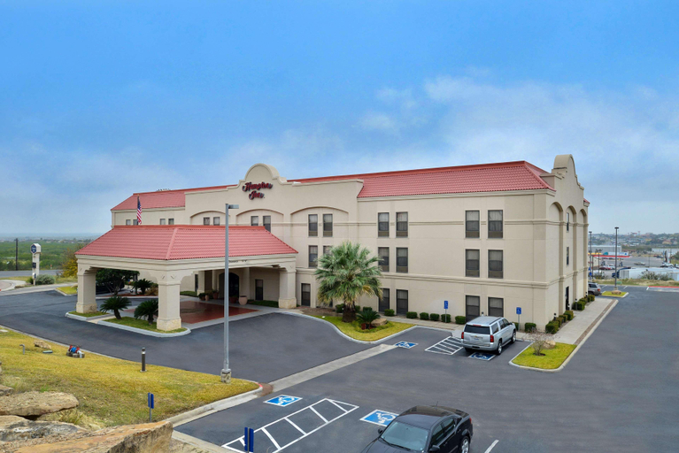 Public Area 2, Hampton Inn by Hilton Eagle Pass, Maverick