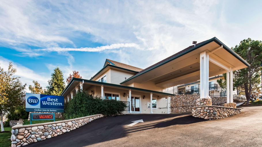 Exterior & Views 2, Best Western Cedar Inn & Suites, Calaveras