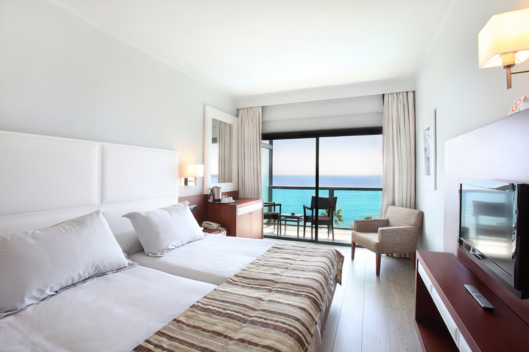 Bedroom 3, Marins Playa Suites, Baleares