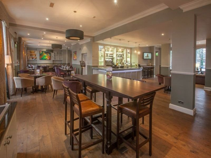 Food & Drinks 5, London Chigwell Prince Regent BW Signature, London