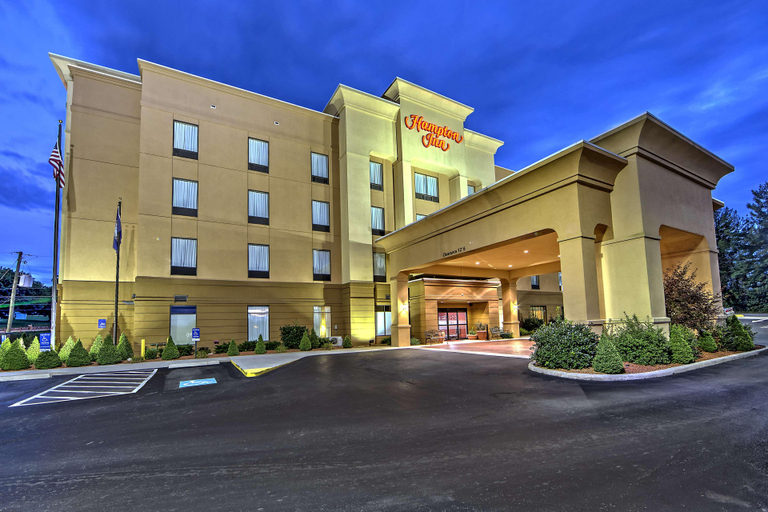 Exterior & Views 2, Hampton Inn Galax, Galax