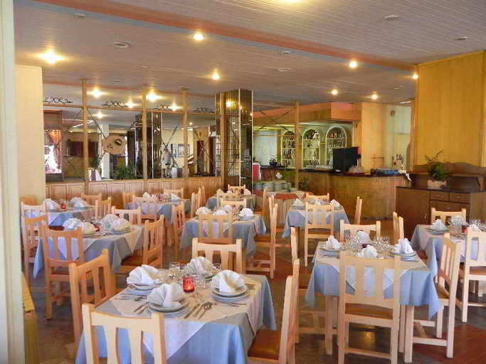 Food & Drinks, Cooee Albatros, Ionian Islands