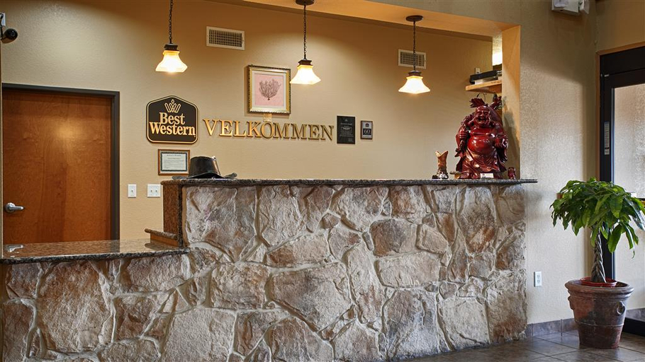 Public Area 2, Velkommen Inn, Bosque