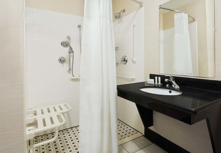 Bathroom 4, Fairfield Inn & Suites Augusta, Richmond