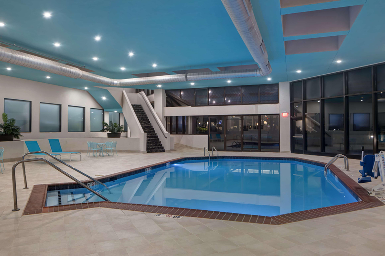 Sport & Beauty, Embassy Suites by Hilton Oklahoma City Northwest, Oklahoma