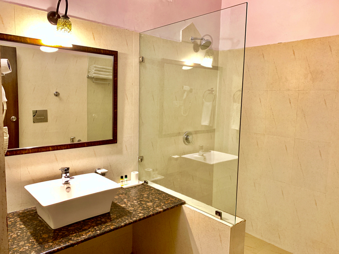 Bathroom, Suryaa Villa (A Classic Heritage Hotel), Jaipur