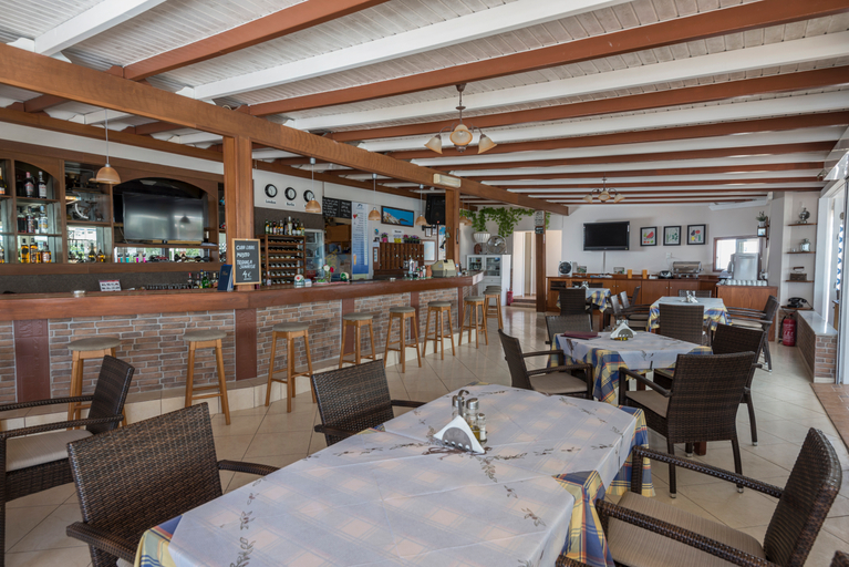 Food & Drinks 5, Mammis Beach, South Aegean