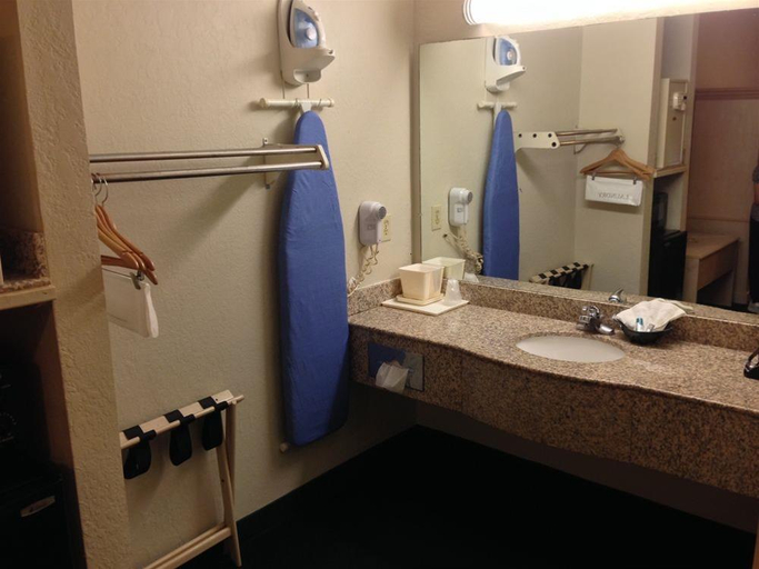 Bathroom, Best Western Magnolia, Jackson