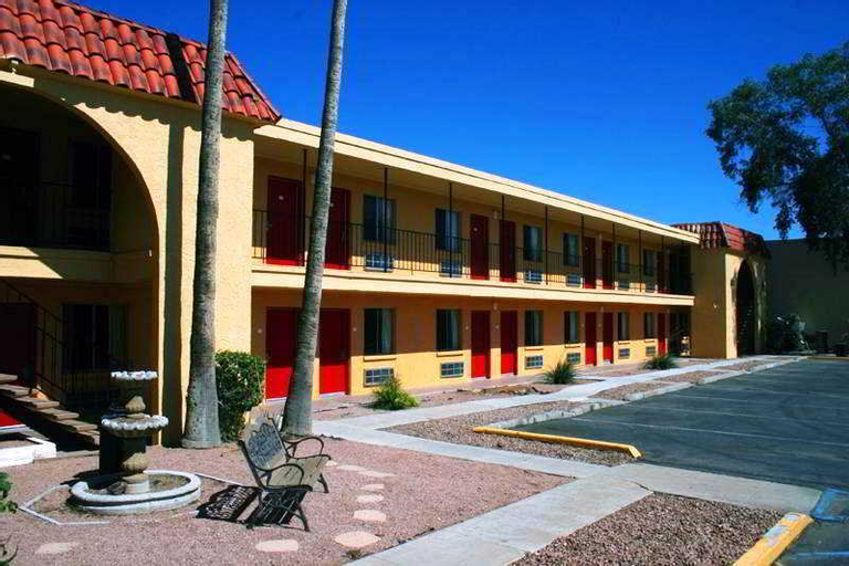 Extend-a-Suites Phoenix, Maricopa