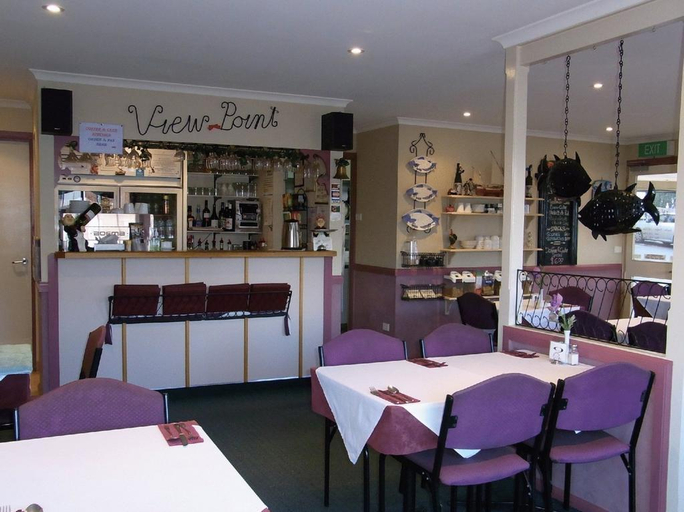 Food & Drinks, Amos House and Swansea Ocean Villas, Glamorgan-Spring Bay