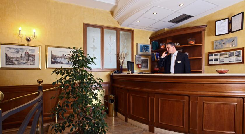 Public Area 3, Hotel Montecarlo, Rome