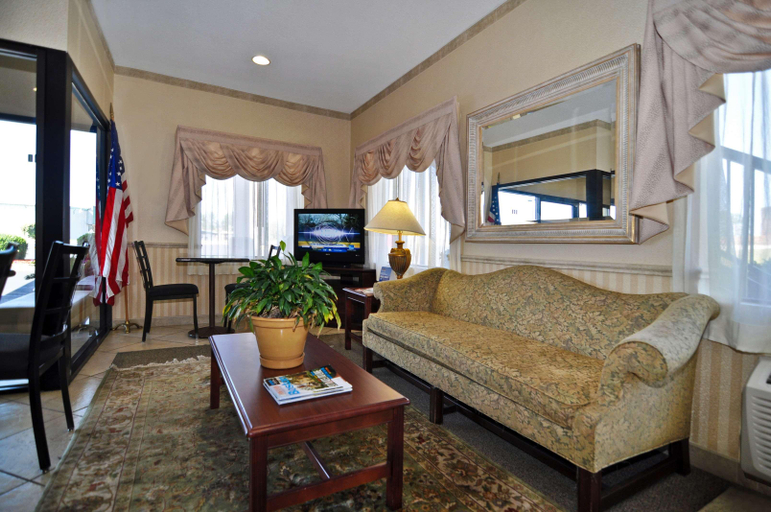 Bedroom 3, Quality Inn Ashburn, Turner