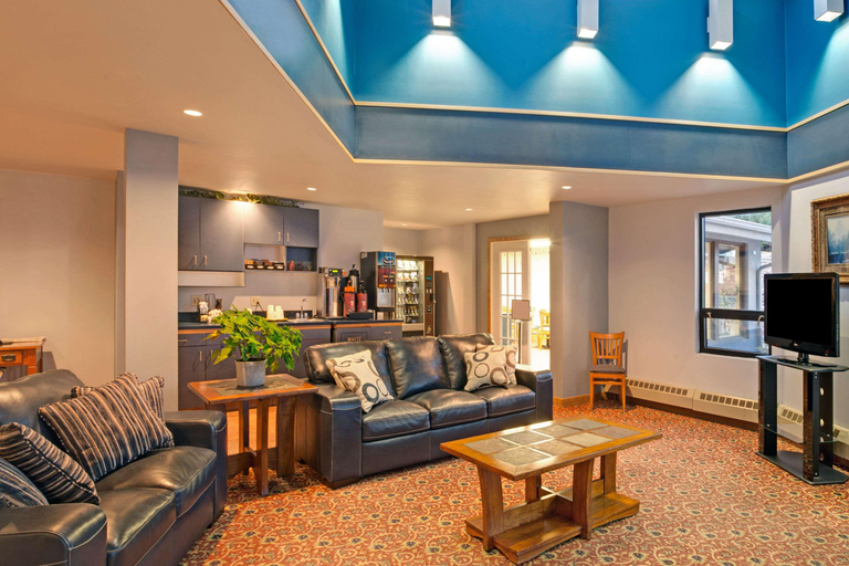 Public Area 3, Travelodge by Wyndham Rapid City, Pennington