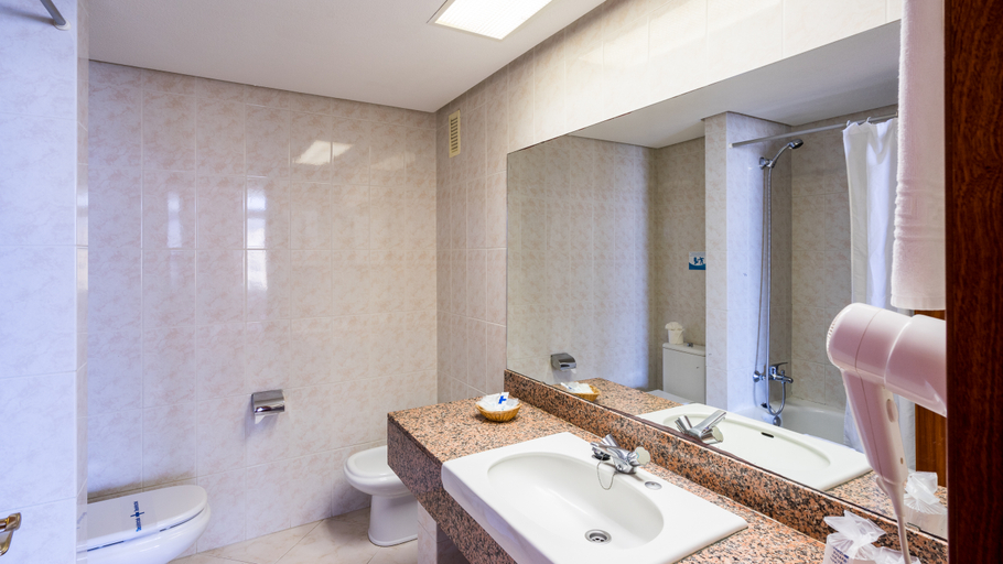 Bathroom 5, BLUESEA Puerto Resort, Santa Cruz de Tenerife