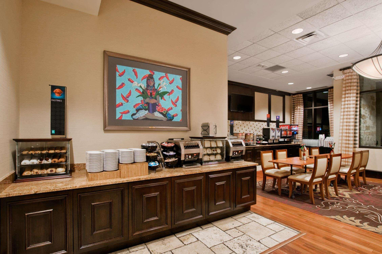 Food & Drinks 5, Embassy Suites San Antonio Riverwalk-Downtown, Bexar