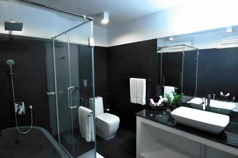 Bathroom 5, Coral Rock by Bansei, Hikkaduwa