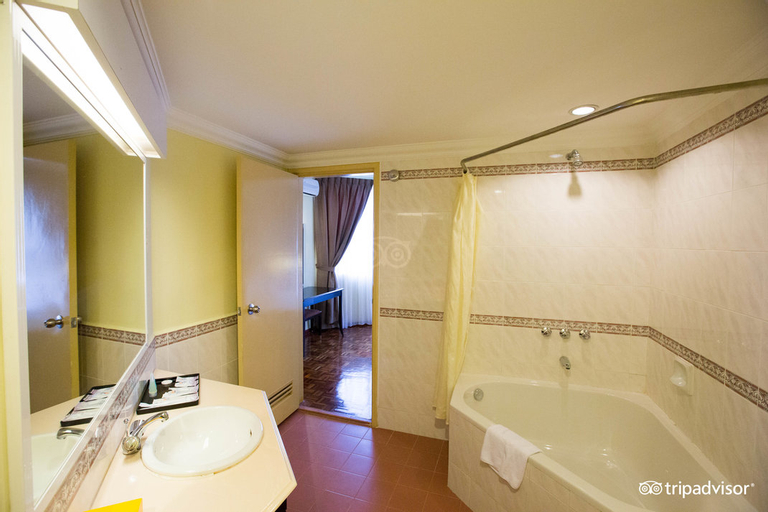 Bathroom 8