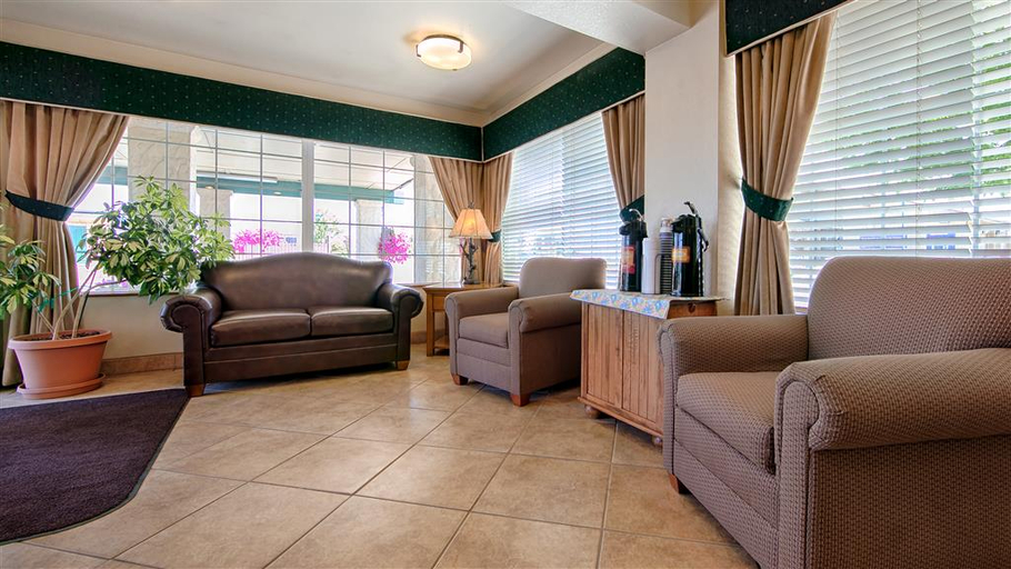 Public Area 3, Trailside Inn, Modoc