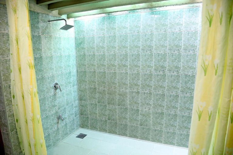 Bathroom 5, Kumudu Valley Resort, Wennappuwa