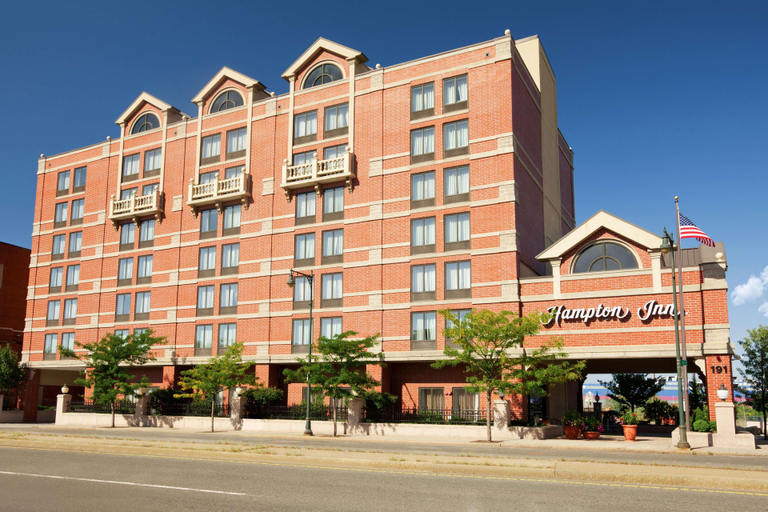 Exterior & Views 3, Hampton Inn by Hilton Boston/Cambridge, Cambridge