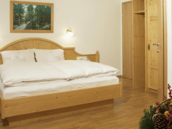 Bedroom, Gartenhotel Daxer, Zell am See
