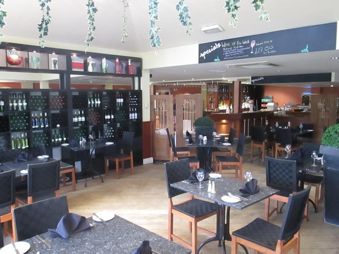 Food & Drinks 4, Gomersal Park Hotel & Leisure Club, Kirklees