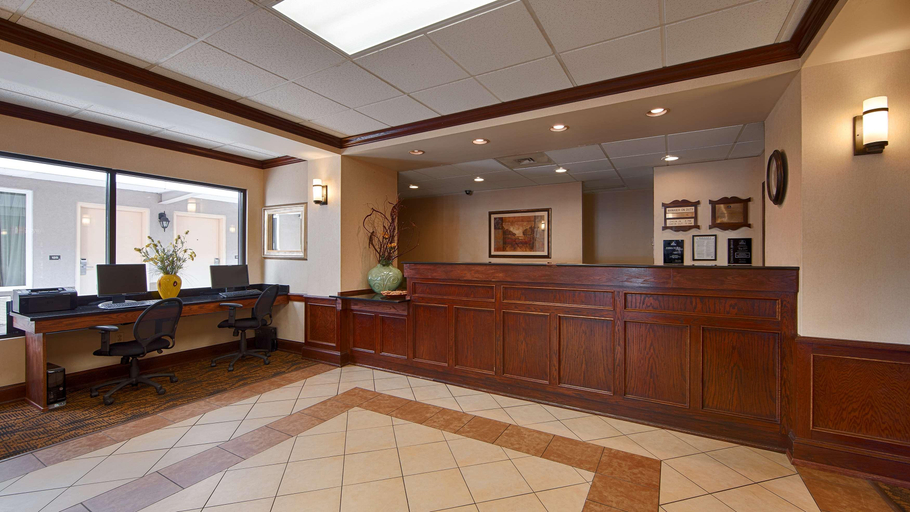 Public Area 2, Quality Inn & Suites, Lycoming