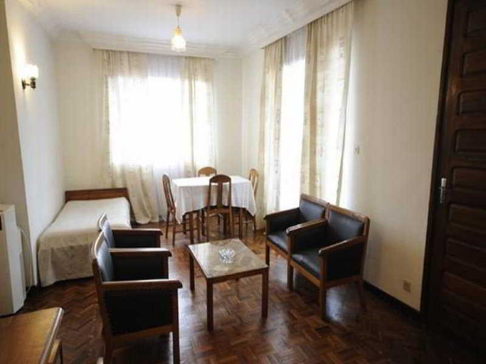 Public Area 2, ivotel, Analamanga