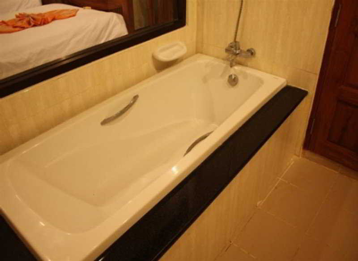 Bathroom 2, 88 Hotel, Phuket Island