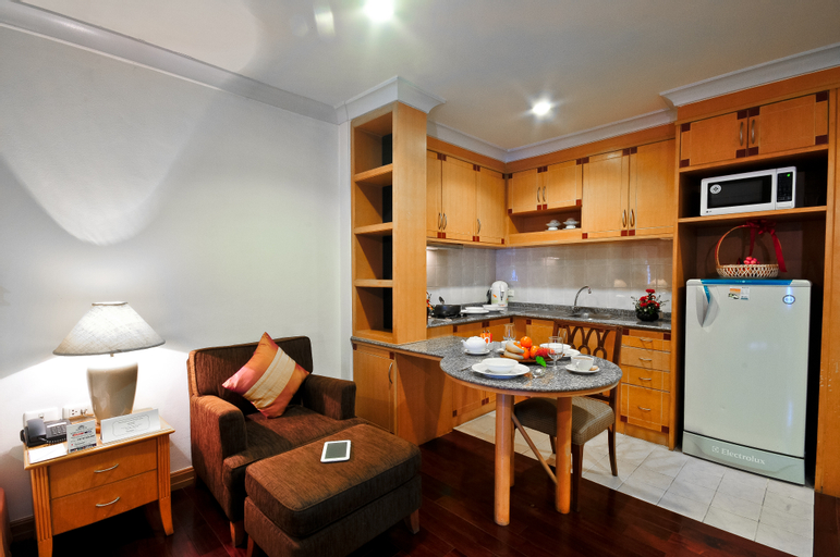 Dining Room 6
