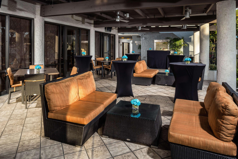 Public Area 5, DoubleTree by Hilton Hotel Carson, Los Angeles