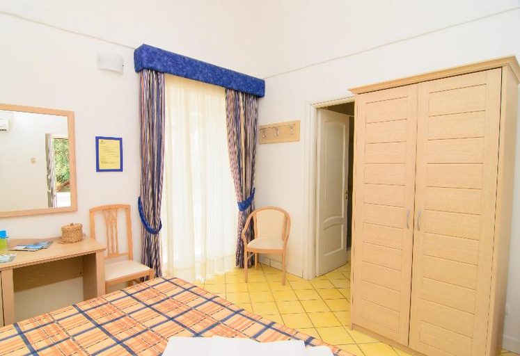 Bedroom 4, Albergo Villa Giusto, Napoli