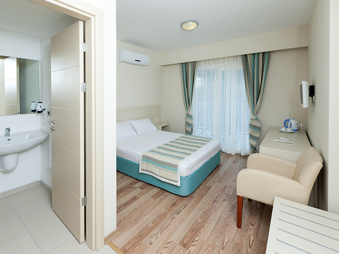Bathroom, Bodrum Beach Resort, Bodrum
