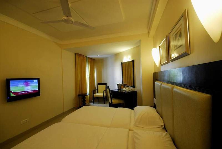Bedroom 3, The Ren Hotels, Nashik